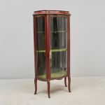 1740 9235 Vitrinskåp